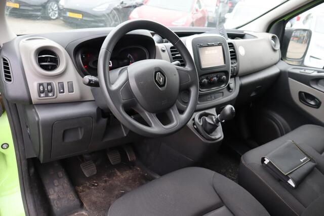 Renault TRAFIC Passenger 1.6 dCi Grand Authentique Energy 9 persoons, Radio cd speler, Navigatie, Trekhaak, BPM en BTW!