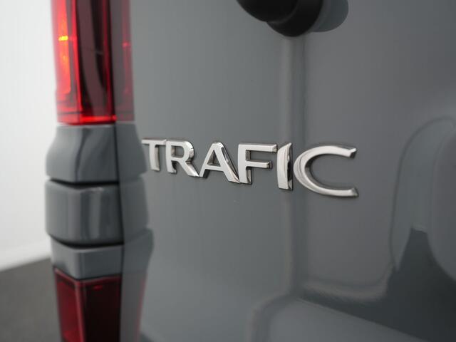 Renault TRAFIC - 9 Persoons bus! - All Seasonbanden - Cruise Control - Sidebars - Trekhaak - Dealeronderhouden