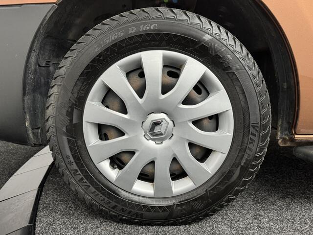 Renault TRAFIC Passenger 2.0 dCi 120 Grand Zen 9-PERSOONS | NAVIGATIE | AIRCONDITIONING