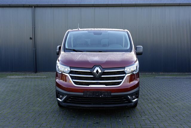 Renault TRAFIC Renault Trafic Blue dCi 150PK | L2H1 | 9-Zits | IN BTW/BPM | LED | Camera | Navi | Zijschuifdeur R+L | Cruise | Airco | PDC | Euro 6