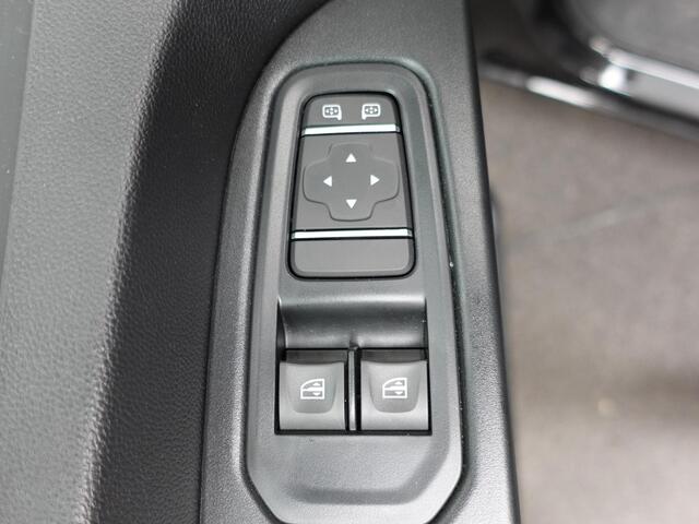 Renault TRAFIC 2.0 Blue dCi 150PK T30 L2H1 Advance Automaat Airco Bluetooth Cruise Parkeersensoren Navigatie Trekhaak