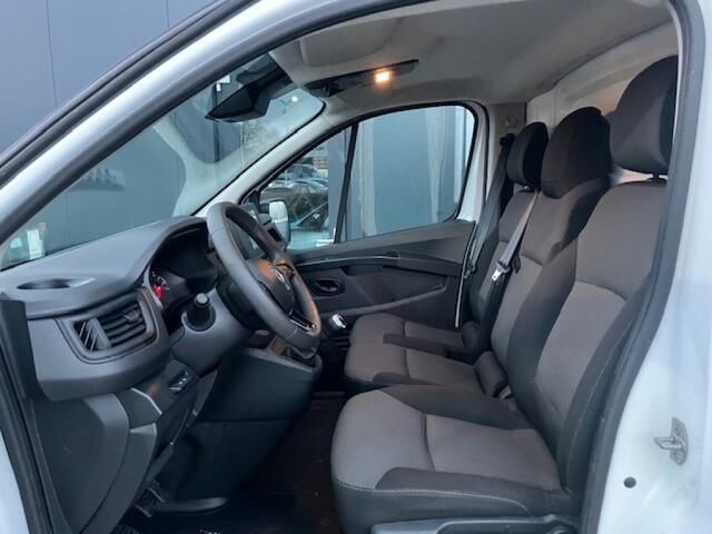 Renault TRAFIC 2.0 D 130pk L1H1 - Navi - Carplay/Android - Camera - sensoren a - trekhaak - all season banden