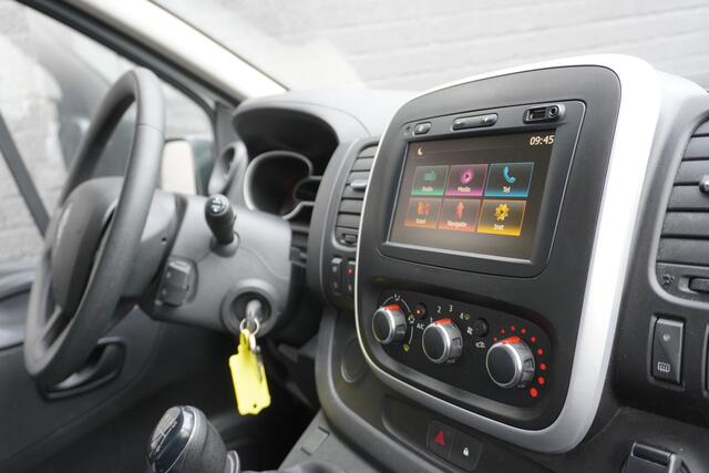 Renault TRAFIC 2.0 dCi 120PK EURO 6 - Airco - Navi - Cruise - ¤ 9.900,- Excl.