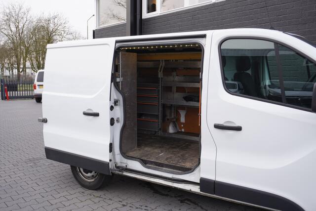 Renault TRAFIC 2.0 dCi 120PK EURO 6 - Airco - Navi - Cruise - ¤ 9.900,- Excl.