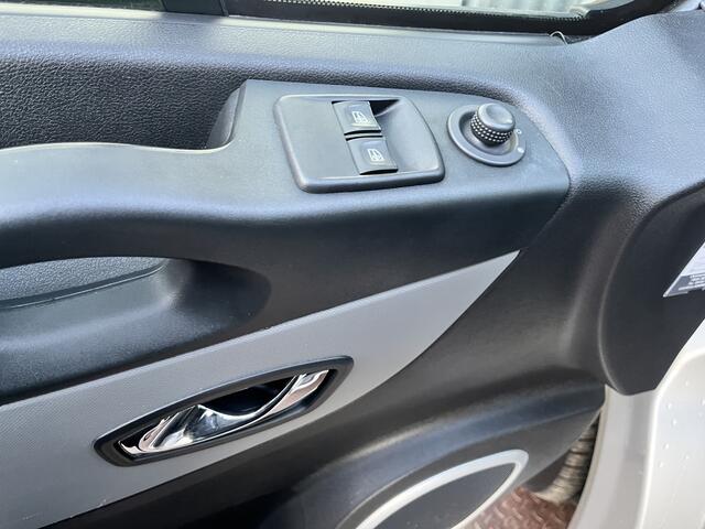 Renault TRAFIC Passenger 1.6 dCi BTW / BPM vrij marge Euro 6 Airco Cruise control Navigatie PDC 1e eigenaar Combi Kombi Passenger Groepsvervoer Lengte 2 Taxi Personenbus