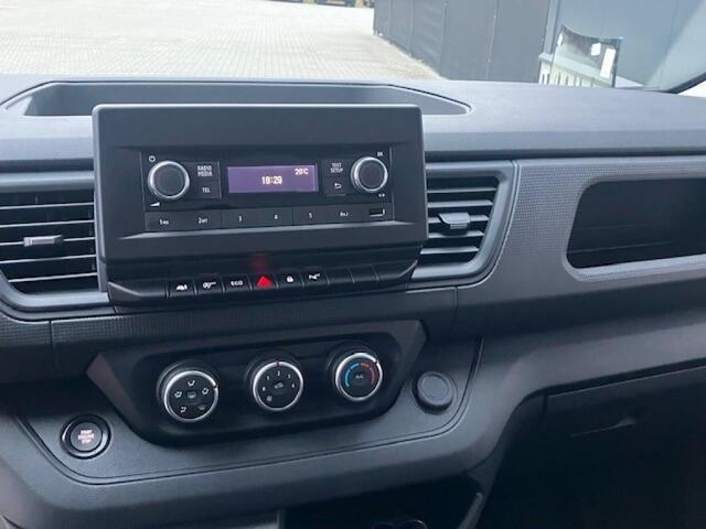 Renault TRAFIC 2.0 D 130pk L1H1 - sensoren - trekhaak - keyless