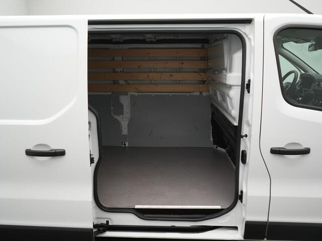 Renault TRAFIC 2.0 dCi 130 T30 L2H1 Work Edition - All Seasonbanden - Sidebars - Trekhaak - Dealeronderhouden