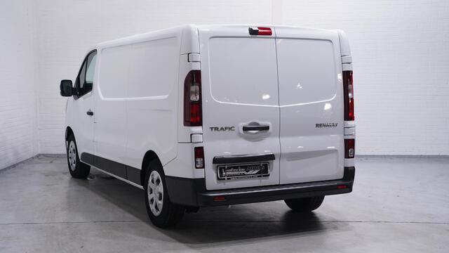 Renault TRAFIC E-Tech L2H1 Advance 52 kWh Aut. Navi, Camera Houten Laadvloer, Airco, Cruise Control, 3-Zits