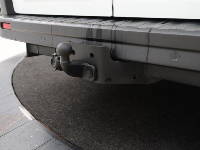 Renault TRAFIC 2.0 dCi T29 L1H1 Comfort | Trekhaak | Airco | Bluetooth | Parkeerhulp | Camera | Full LED | Cruise control | 3 Persoons