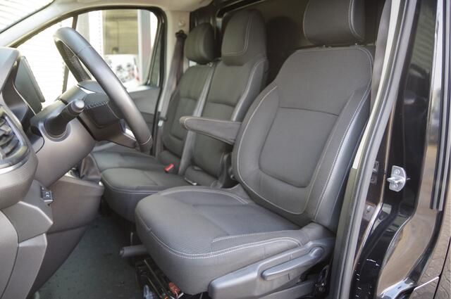 Renault TRAFIC 2.0 dCi T30 L2 Luxe 150PK AUT. LED, 2X SCHUIFDEUR, TREKHAAK, CLIMA, CAMERA, CRUISE, NAVI, NL AUTO, NAP