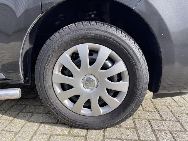 Renault TRAFIC 2.0 dCi 120pk T29 L2H1 Work Edition / ingerichte laadruimte ! / euro 6 / bpm vrij / vaste prijs rijklaar ¤ 17.950 ex btw / lease vanaf ¤ 302 / camera / trekhaak / airco / cruise