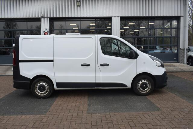 Renault TRAFIC 1.6 dCi T29 L1H1 Luxe Energy Airco Cruise control Navi km 110.000!!