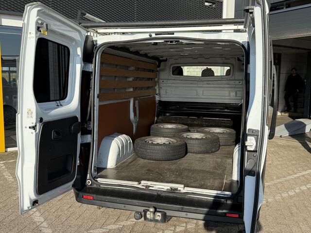 Renault TRAFIC 1.6 dCi 125 pk T29 L2H1 Comfort Energy | NAP | Trekhaak | Imperiaal | Navigatie | Airco | Parkeersensoren | Cruise Control | BT-Telefoonfunctie |