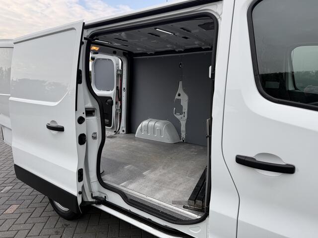 Renault TRAFIC 1.6 dCi 126 PK / L1H1 / 1e EIG. / TREKHAAK / AIRCO / CRUISE / NAVI / 3-ZITS