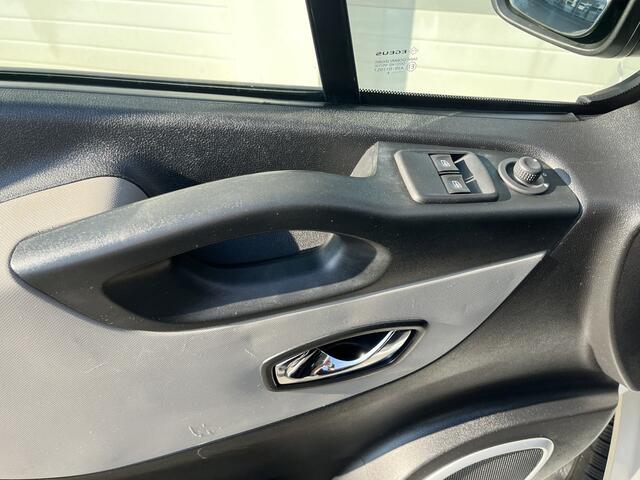 Renault TRAFIC Passenger 1.6 dCi Grand BTW / BPM vrij marge Euro 6 Airco Cruise control Navigatie PDC 1e eigenaar Combi Kombi Passenger Groepsvervoer Lengte 2 Taxi Personenbus