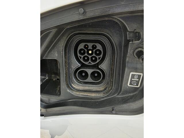 Renault TRAFIC -E-Tech / Opel e-Vivaro L2 Innovation 50 kWh SNELLADER 9-Persoons Airco Cruisecontrol Accucertificaat aanwezig