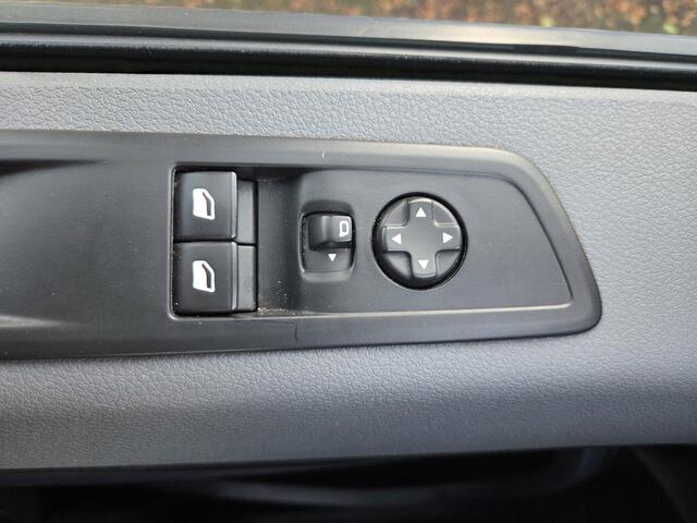 Renault TRAFIC -E-Tech / Opel e-Vivaro L2 Innovation 50 kWh SNELLADER 9-Persoons Airco Cruisecontrol Accucertificaat aanwezig