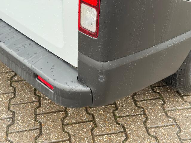 Renault TRAFIC 2.0 D 130pk L1H1 - stoelverwarming - camera - trekhaak - geen airco