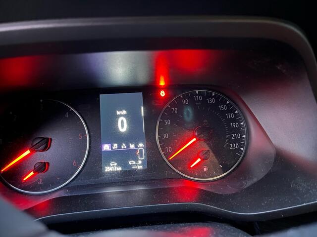 Renault TRAFIC 2.0 Blue dCi EDC 170 T29 L2H1 Extra DC