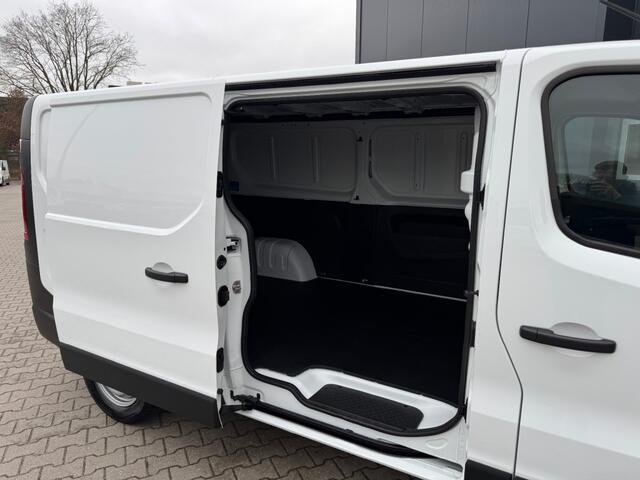 Renault TRAFIC 2.0D 130 pk L2 H1 Navi - Apple/Android - camera - all season banden - nieuw!!