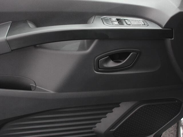 Renault TRAFIC 2.0 Blue dC1 150PK L2H1 Advance Dubbele Cabine Navigatie Airco Lichtmetalen velgen Betimmering Trekhaak Camera Parkeer sensoren Dab