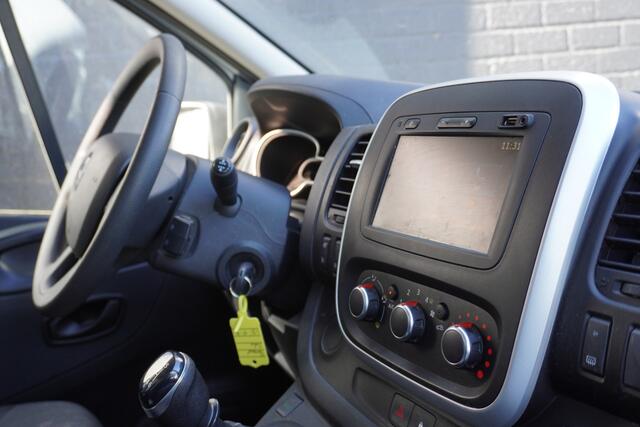 Renault TRAFIC 2.0 dCi 120PK EURO 6 - Airco - Cruise - Trekhaak - ¤ 12.499 ,- Excl.