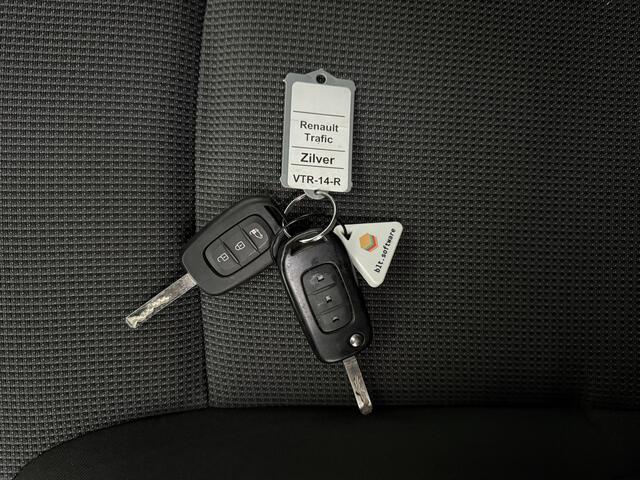 Renault TRAFIC 2.0DCi Lang Work Edition Dubbele Cabine | 6-Persoons | Multimedia | Navigatie | Airco | Cruise