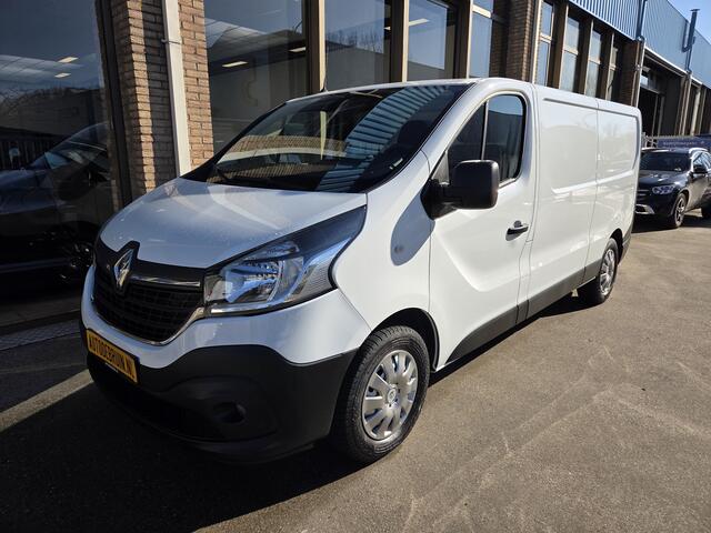 Renault TRAFIC 2.0 dCi 120Pk /88kw L2 Airco Parkeersensor Trekhaak Business