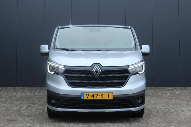 Renault TRAFIC 2.0 Blue dC1 150Pk EDC T30 L2H1 Extra | Anniversary Edition | Navigatie | Draadloze Apple & Android Carplay | Parkeersensoren & Camera | Trekhaak | Laadruimte afwerking | Lichtmetalen Velgen |