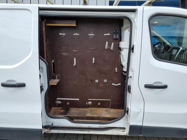 Renault TRAFIC 1.6 dCi T29 L2H1 EGR KOELER DEFECT EURO 6