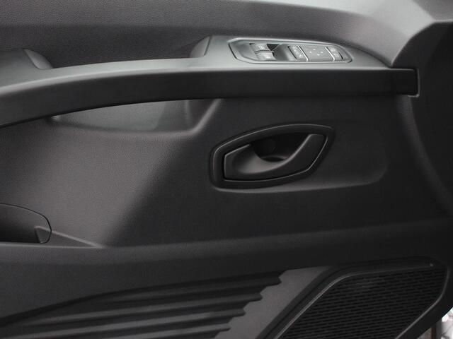 Renault TRAFIC 2.0 Blue dCi 150 T30 L2H1 Advance Automaat Navigatie bluetooth DAB Camera Airco Trekhaak Lichtmetalen velgen