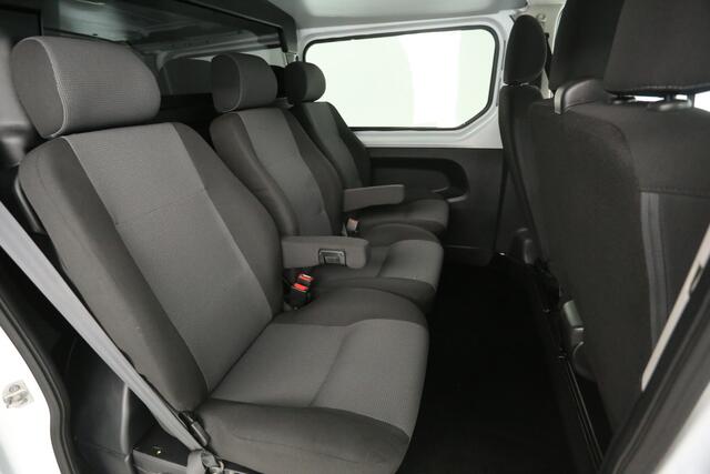 Renault TRAFIC 2.0 dCi T29 L2H1 | DC | 6-Zits | Airco | Cruise | Navi | Trekhaak | Imperiaal | Parkeersens.