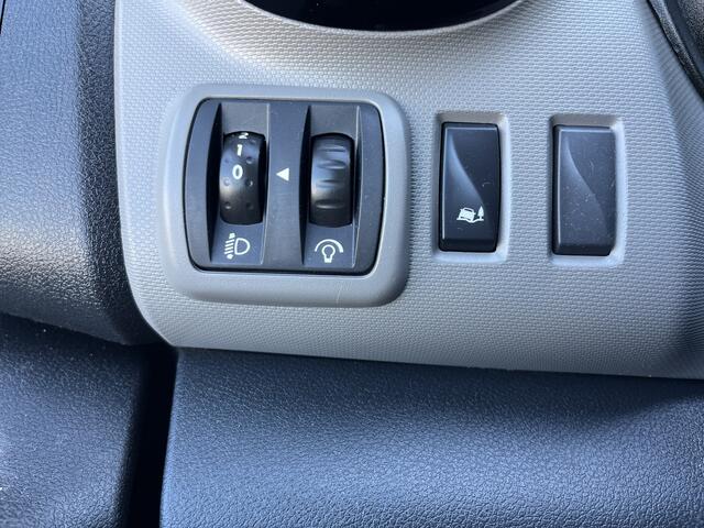 Renault TRAFIC Passenger 1.6 dCi Euro 6 Airco Cruise Marge incl BPM 9 persoons groepsvervoer Taxi Kinderdagverblijf