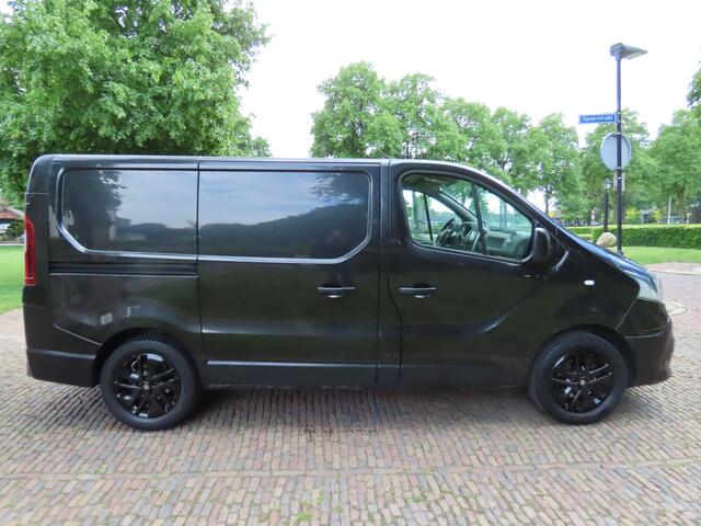 Renault TRAFIC 1.6 dCi T27 L1H1 Comfort Energy***1e Eigenaar***2 X Schuifdeur*** 87018 KM !! N.A.P***3 Persoons***Airco Cruisecontrol Navigatie Pdc Lm Velgen Trekhaak ***Marge Bus***