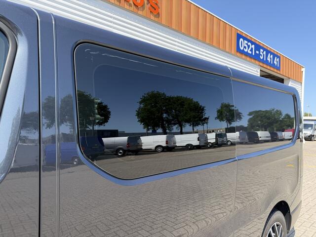 Renault TRAFIC 2.0 dCi 130pk T29 L2H1 DC 5 persoons Comfort / vaste prijs rijklaar ¤ 19.950 ex btw / lease vanaf ¤ 336 / donker grijs metallic / airco / cruise / trekhaak / euro 6 / bpm vrij !