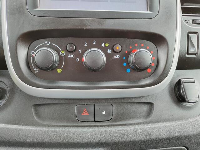 Renault TRAFIC 1.6 dCi 126PK T29 L2H1 3-Persoons Euro 6 Trekhaak Airco Navi Cruise Control Bluetooth Pdc Comfort Energy Betonplex vloer Wandbetimmering Schuifdeur Achterdeuren Origineel Nederlandse Auto