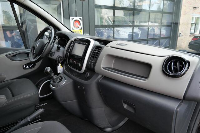 Renault TRAFIC 1.6 dCi T29 L2H1 DC Luxe | NL-Auto | Trekhaak | Cruise | Navi | 17''