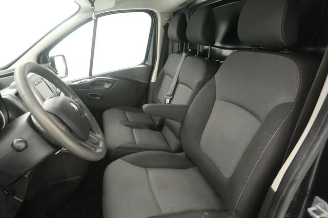 Renault TRAFIC 2.0 dCi T29 L2H1 | Airco | Cruise | 3 Zits | Trekhaak | Carplay | Parkeersens.