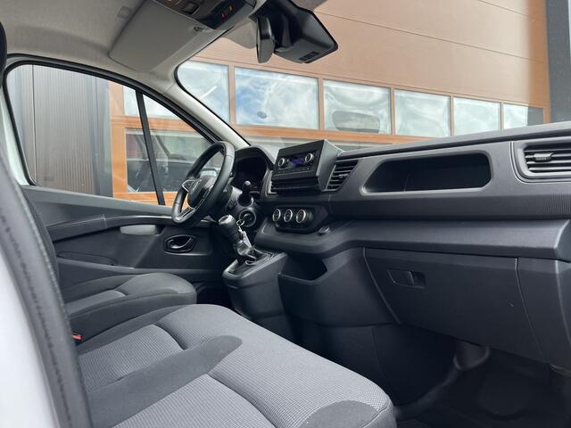 Renault TRAFIC 2.0 dCi E6 130pk L2 Comfort 3p BPM Vrij! Lease ¤338 p/m, PDC, Led, Airco, Trekhaak, Cruise controle.