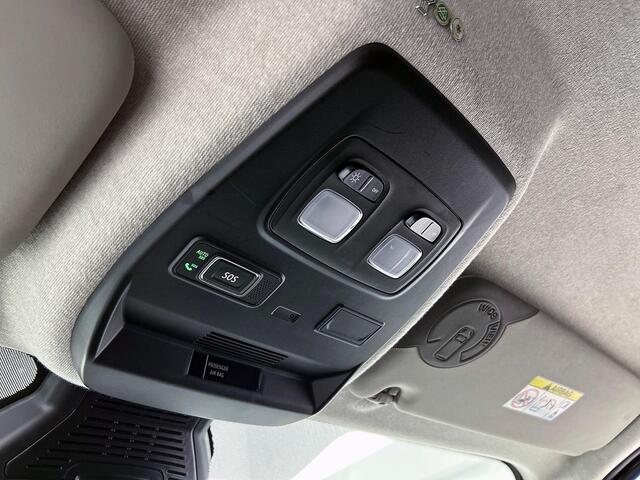 Renault TRAFIC 2.0 Blue dCi 150 EDC T30 L2H1 Advance Automaat Renault Trafic 2.0 Blue dCi 150 EDC T30 L2H1 Advance Navigatie Airco Lichtmetalen velgen Betimmering Trekhaak Camera Parkeer sensoren Dab