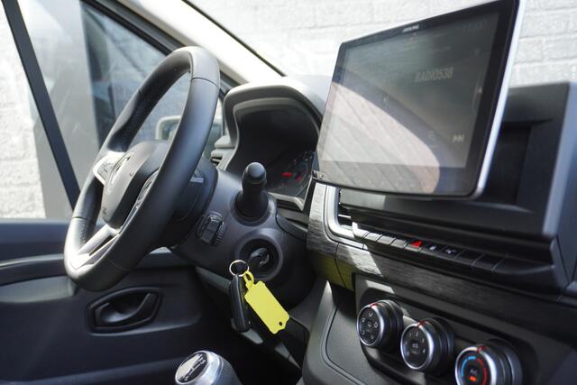 Renault TRAFIC 2.0 dCi 110PK EURO 6 - Airco - Navi - Cruise - ¤15.900,- Excl.