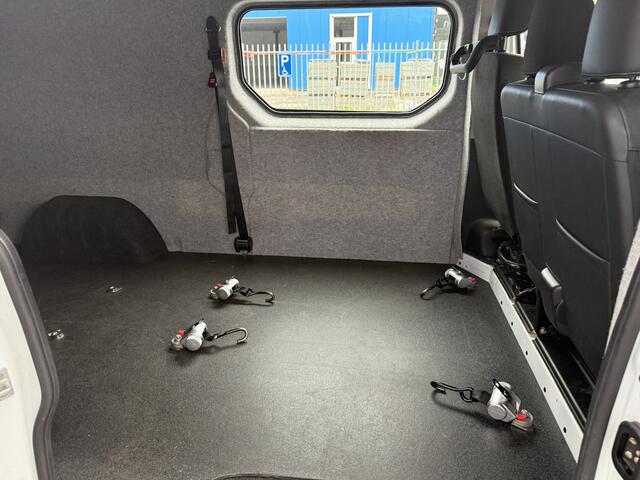 Renault TRAFIC 3+1 Rolstoelbus 1.6 dCi T29 L2H1 Comfort Energy (Mooie ruime 3+1 Rolstoelbus met lift!)