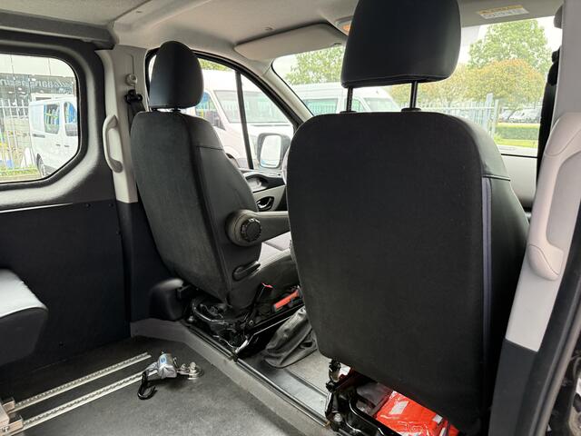 Renault TRAFIC 4+1 Rolstoelbus 1.6 dCi T29 L2H1 Comfort Energy (Mooie sportieve bus met lift!)