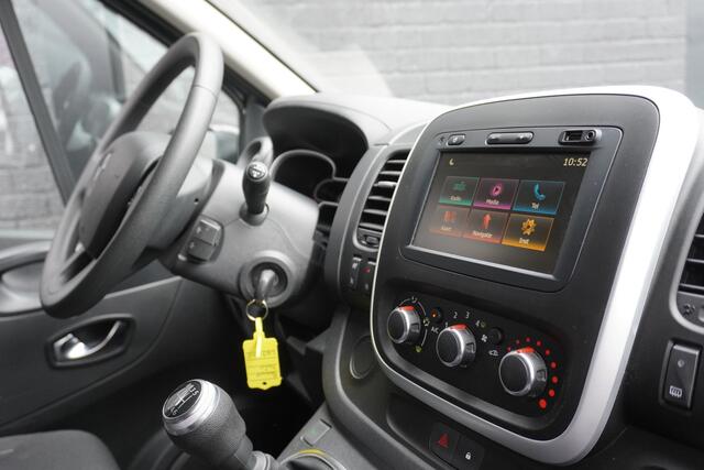 Renault TRAFIC 2.0 dCi 120PK - EURO 6 - Airco - Navi - Cruise - ¤12.900,- Excl.