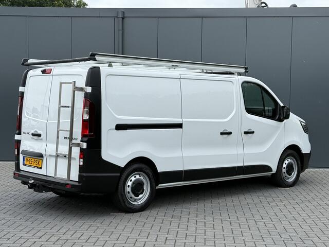Renault TRAFIC 2.0 dCi 150 PK AUTOMAAT / L2H1 / 27.349 KM!! / TREKHAAK / IMPERIAAL / 3-ZITS / CAMERA / LED