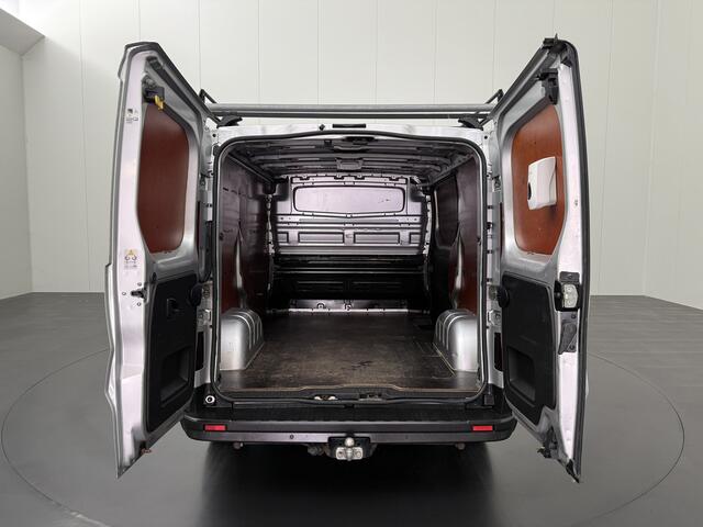 Renault TRAFIC 1.6DCi Imperiaal | Trekhaak | Euro 6 | Navigatie | Camera | Airco | Cruise | 3-Zits