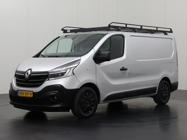 Renault TRAFIC 1.6DCi Imperiaal | Trekhaak | Euro 6 | Navigatie | Camera | Airco | Cruise | 3-Zits