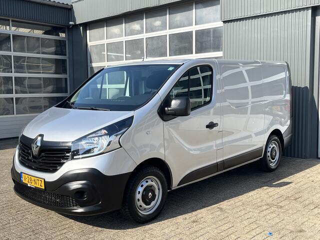 Renault TRAFIC 1.6 dCi L1H1 BTW en BPM VRIJ!! Airco Cruise controle 2-Persoons Telefoonverbinding Parkeersensoren achter 1e eigenaar Euro 6 Dealer onderhouden Ex overheid