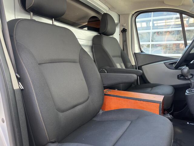Renault TRAFIC 1.6 dCi L1H1 BTW en BPM VRIJ!! Airco Cruise controle 2-Persoons Telefoonverbinding Parkeersensoren achter 1e eigenaar Euro 6 Dealer onderhouden Ex overheid