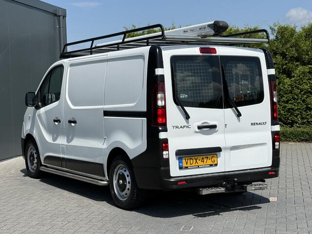 Renault TRAFIC 2.0 dCi 145 PK / AUTOMAAT / L1H1 / 2x SCHUIFDEUR / INRICHTING / TREKHAAK / IMPERIAAL / 3-ZITS